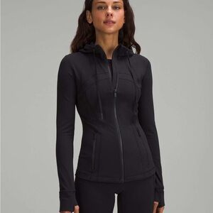 NWOT Lululemon Hooded Define Jacket *Nulu
Black Size 2